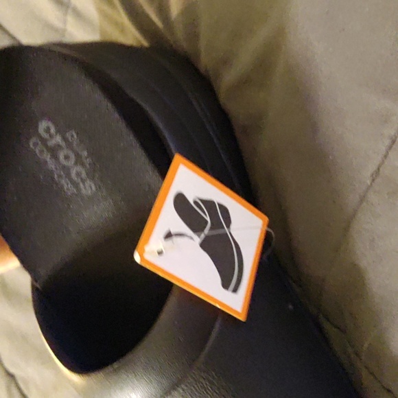 Crocs - Picture 3 of 7